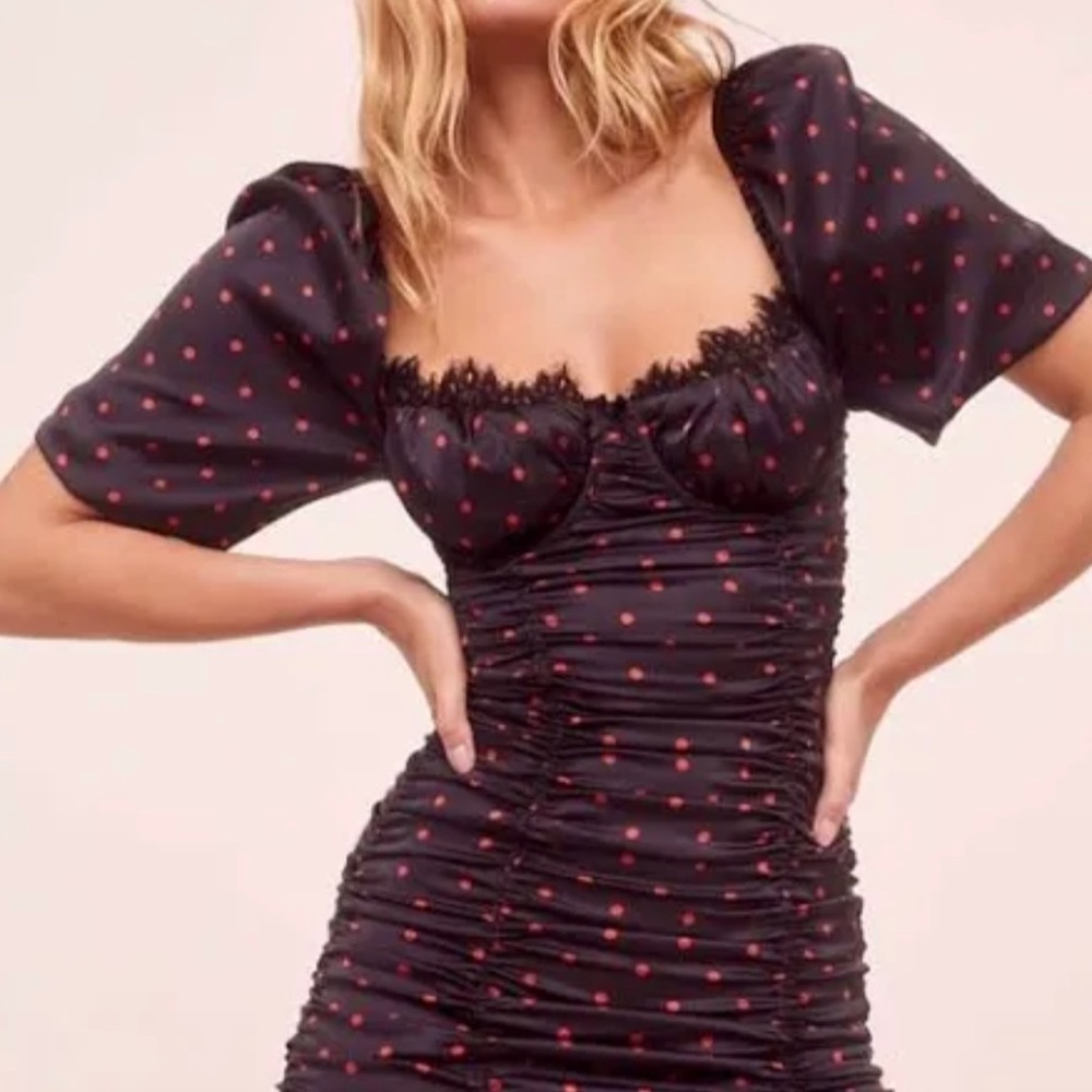 Fitted polka dot mini